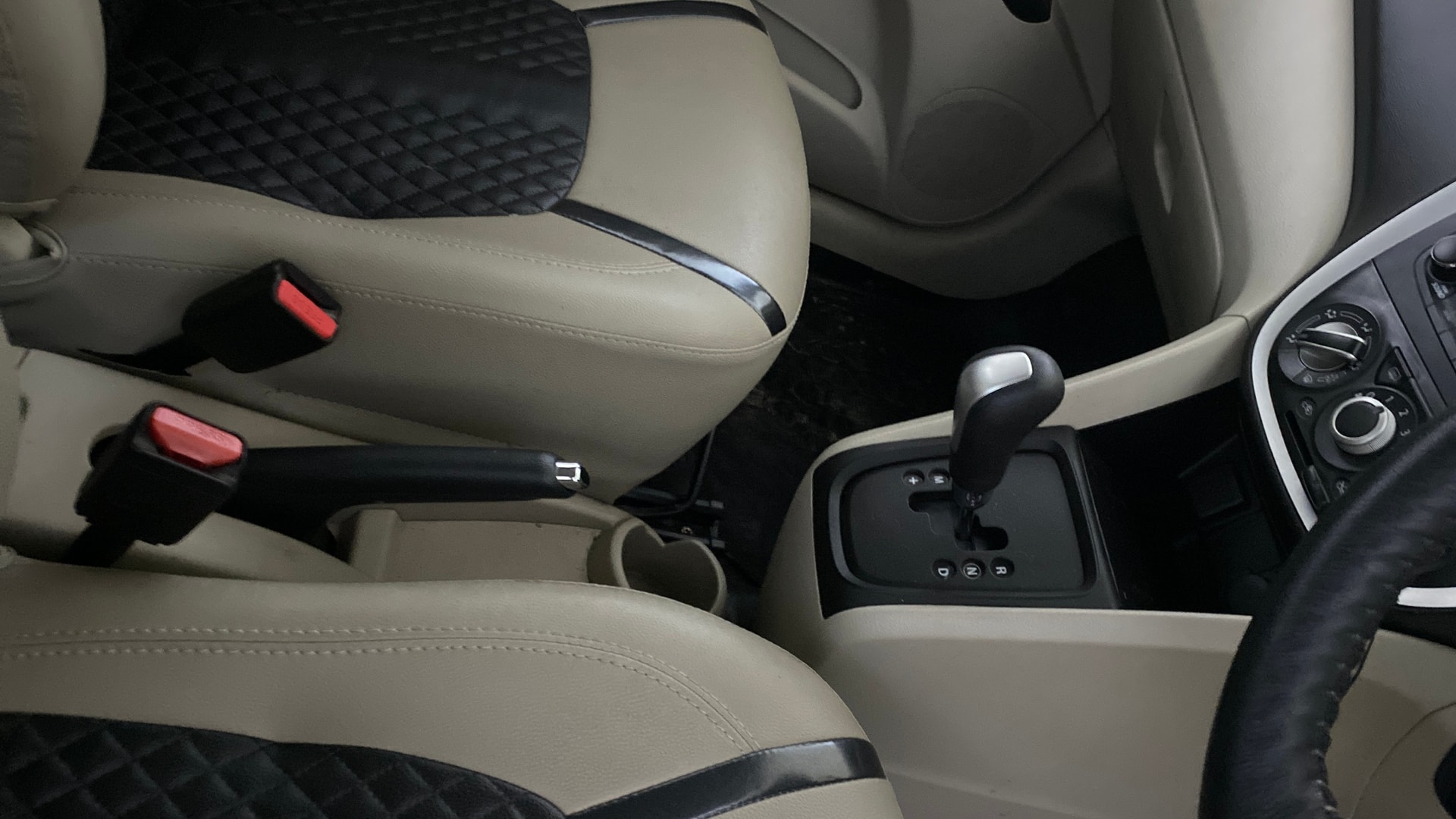 View 2018 Maruti Suzuki 1000 Base Variant Image 37 Used 2018 Maruti Suzuki 1000 Base Variant Image 37