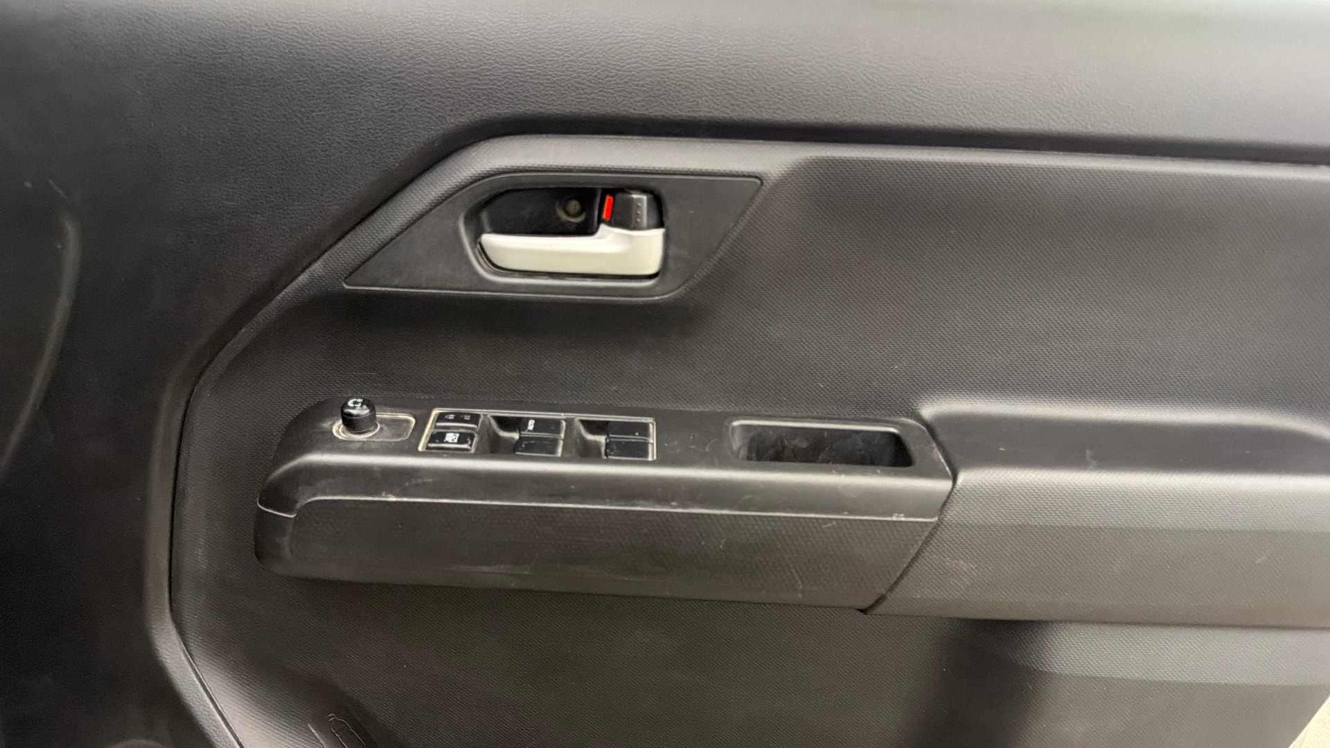 View 2020 Maruti Suzuki 1000 Base Variant Image 33 Used 2020 Maruti Suzuki 1000 Base Variant Image 33