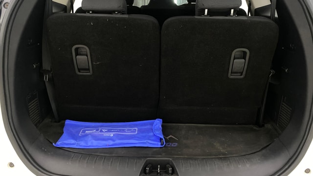 View Mahindra XUV700 Image 10 Used Mahindra XUV700 Image 10