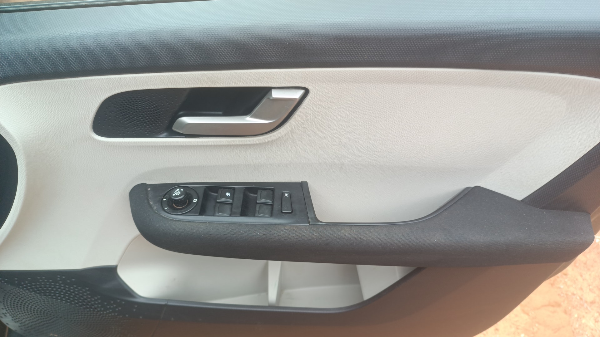 View 2023 Tata Altroz XZ Petrol Image 34 Used 2023 Tata Altroz XZ Petrol Image 34