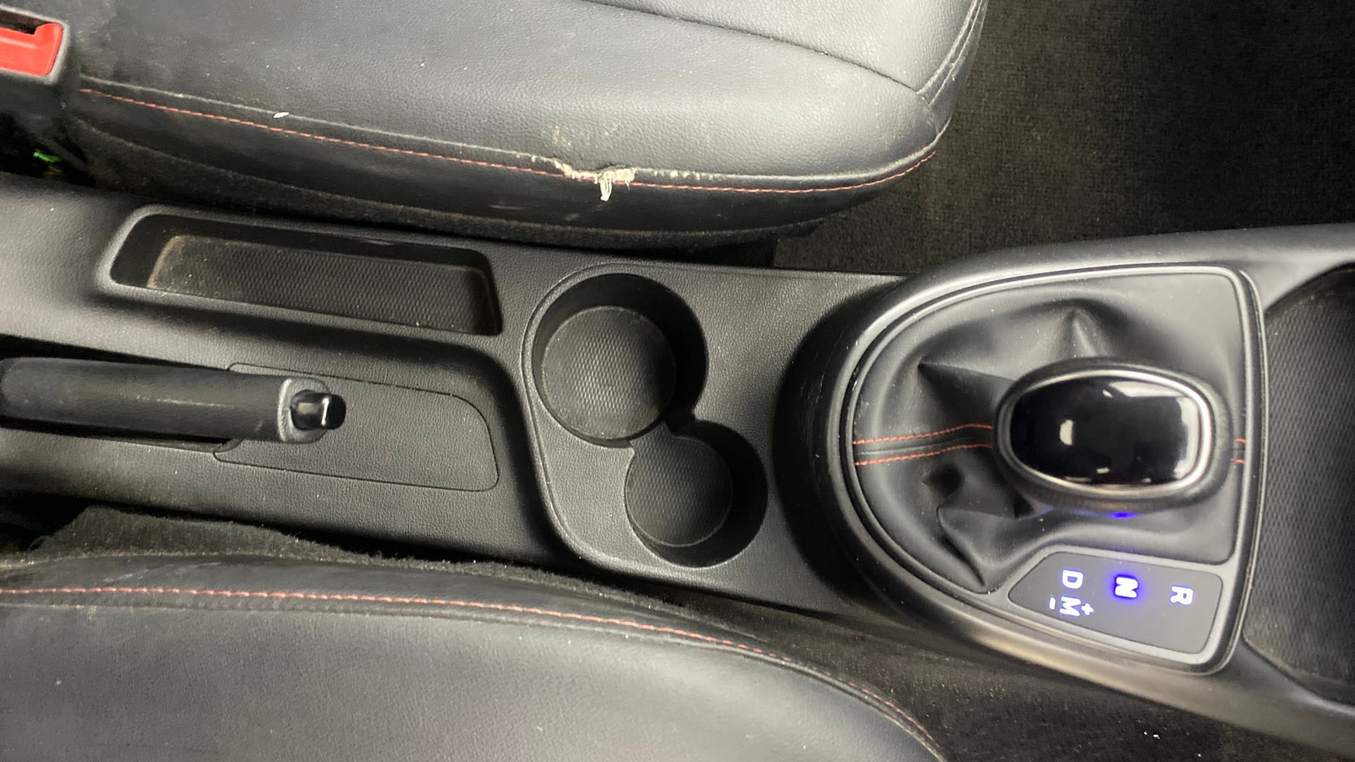 View 2022 Hyundai Grand i10 Nios Magna AMT Corporate Edition Petrol Image 38 Used 2022 Hyundai Grand i10 Nios Magna AMT Corporate Edition Petrol Image 38