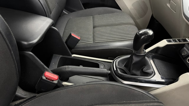 View Kia Carens Image 43 Used Kia Carens Image 43