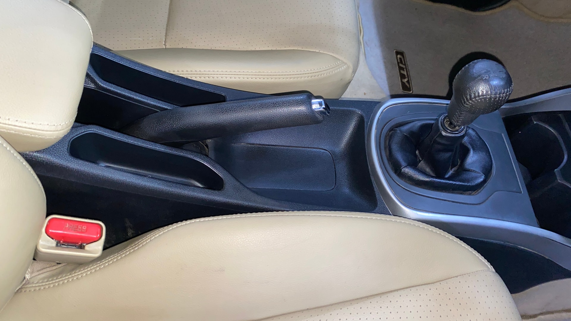 View 2018 Honda City ZX MT Diesel Anniversary Edition Image 42 Used 2018 Honda City ZX MT Diesel Anniversary Edition Image 42