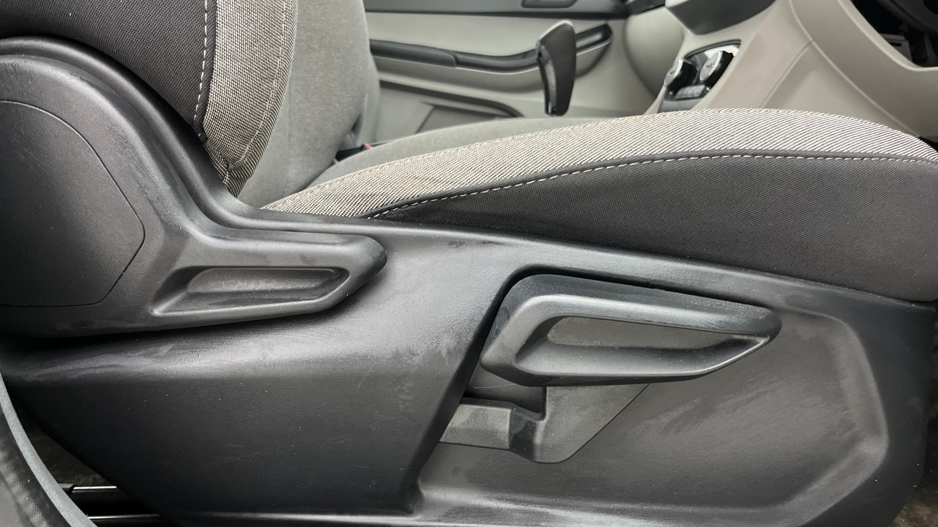 View 2025 Tata Tiago Revotorq XB Image 19 Used 2025 Tata Tiago Revotorq XB Image 19