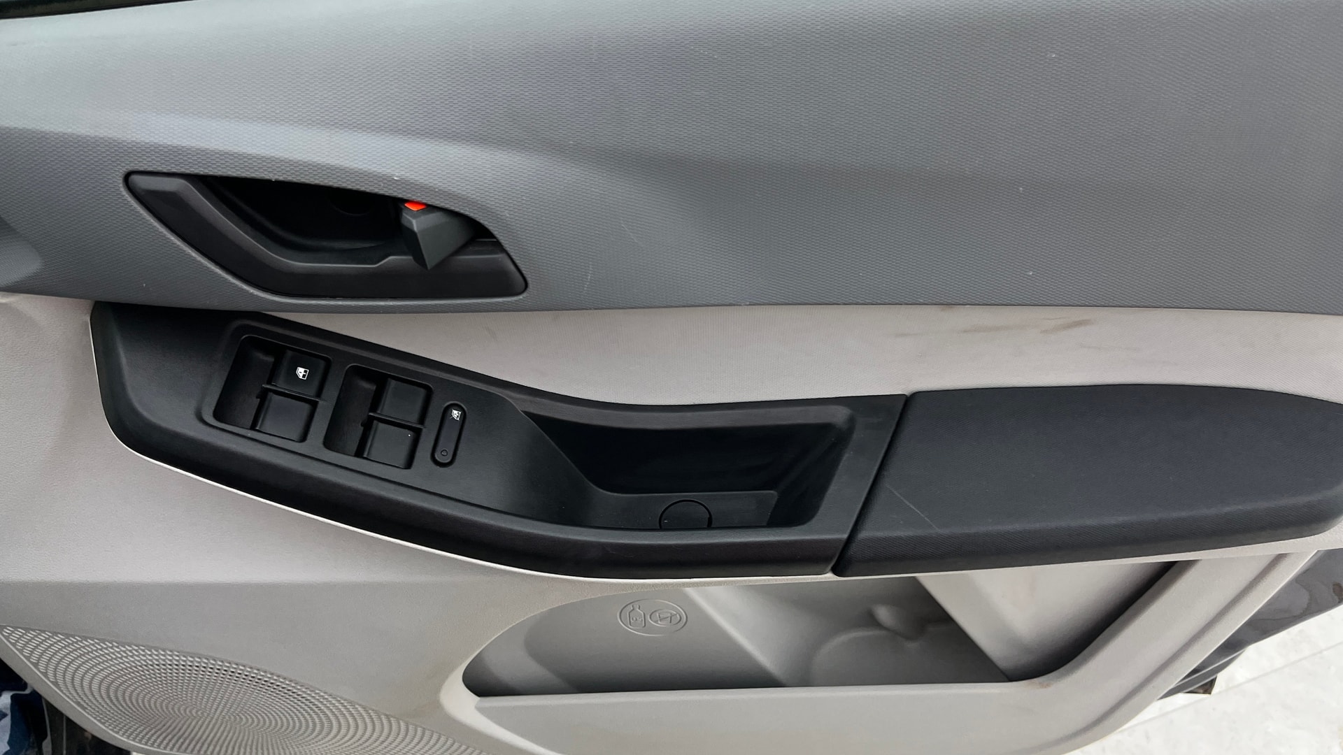 View 2025 Tata Tiago Revotorq XB Image 34 Used 2025 Tata Tiago Revotorq XB Image 34