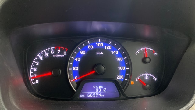 View Hyundai Xcent Image 33 Used Hyundai Xcent Image 33