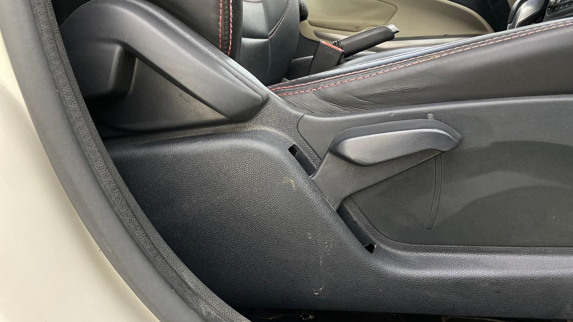 View 2020 Ford EcoSport 1.5 TDCi Diesel Ambiente BS IV Image 18 Used 2020 Ford EcoSport 1.5 TDCi Diesel Ambiente BS IV Image 18
