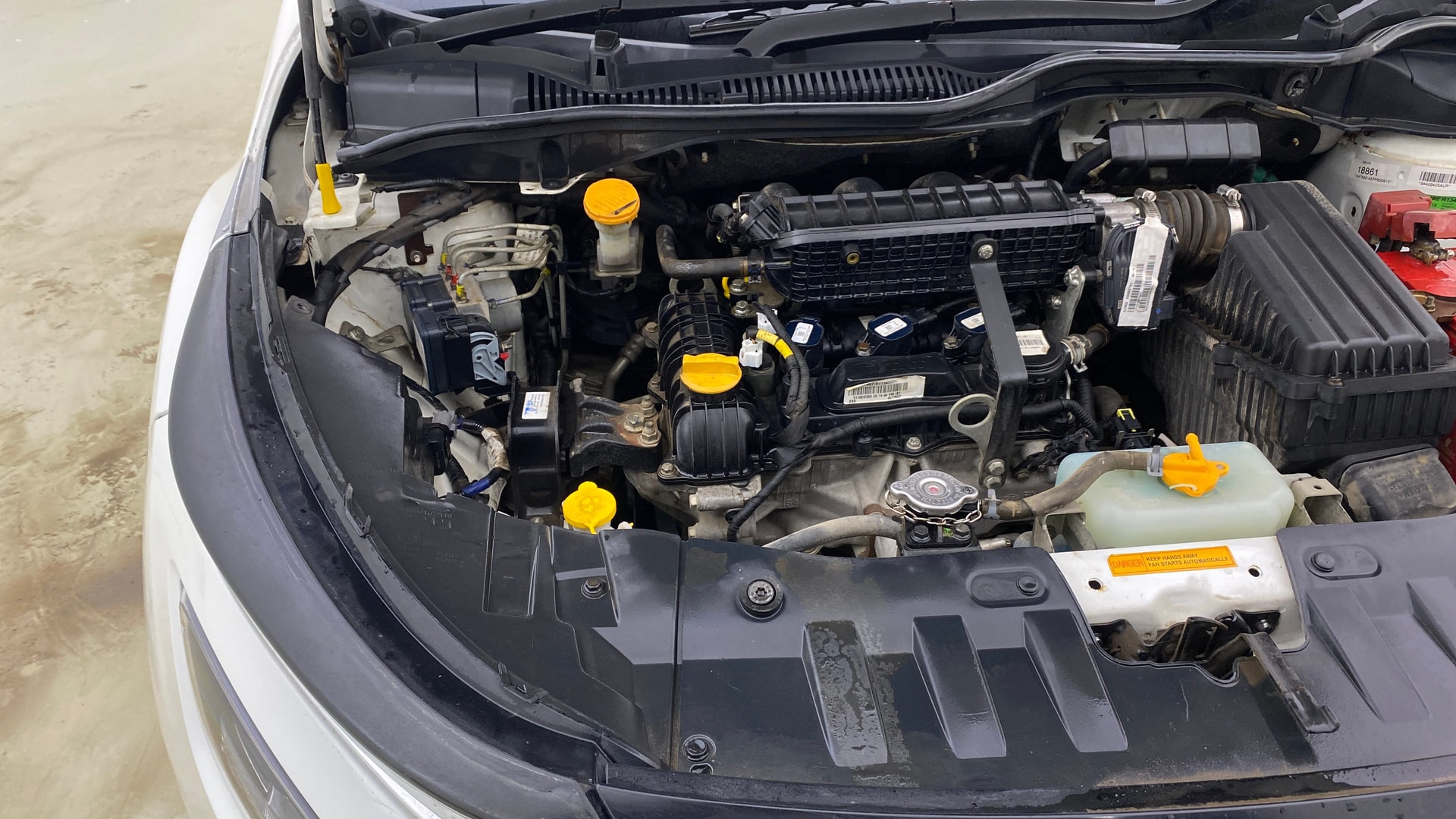 View 2023 Tata Altroz XZ(O) Petrol Image 4 Used 2023 Tata Altroz XZ(O) Petrol Image 4