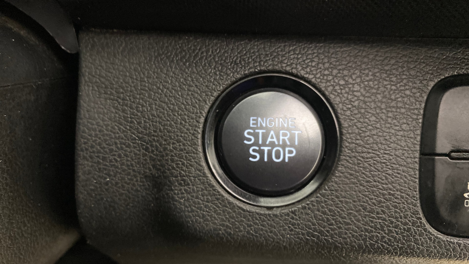 View 2019 Hyundai Venue SX Plus 1.0 Petrol AT Image 36 Used 2019 Hyundai Venue SX Plus 1.0 Petrol AT Image 36
