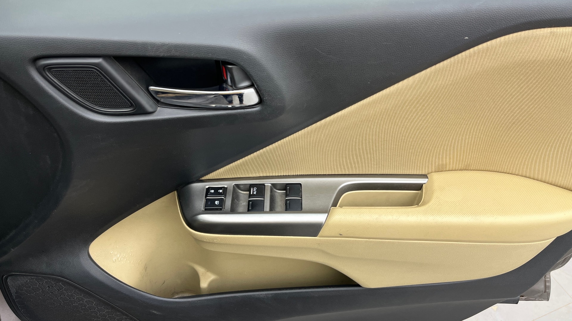 View 2016 Honda City ZX MT Diesel Anniversary Edition Image 34 Used 2016 Honda City ZX MT Diesel Anniversary Edition Image 34