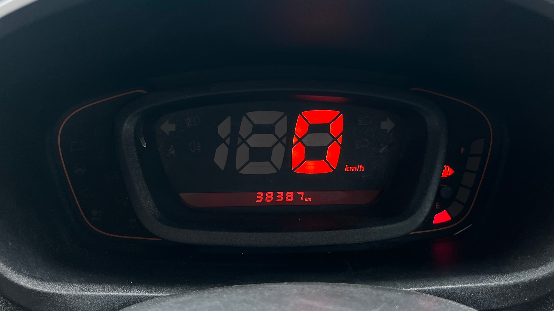 View 2019 Renault Kwid RXL Image 33 Used 2019 Renault Kwid RXL Image 33