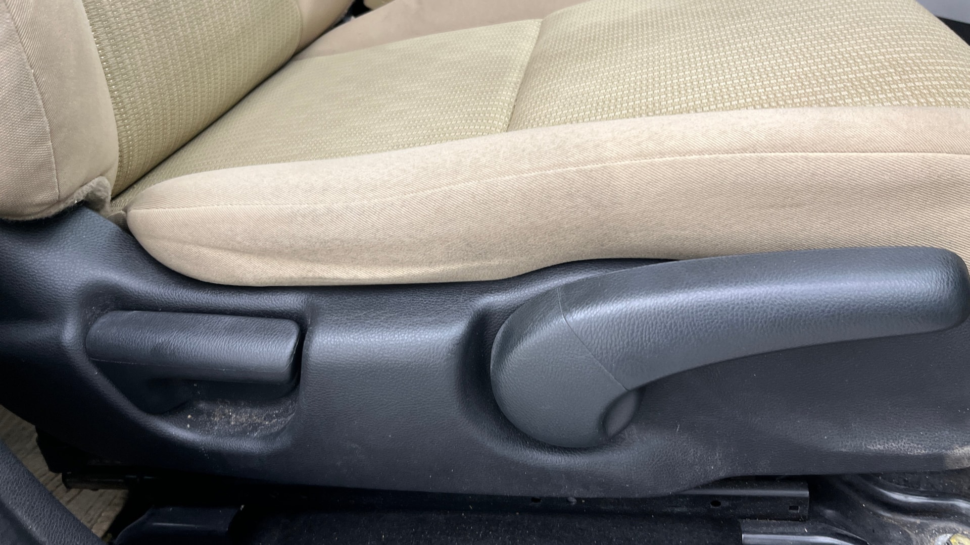 View 2015 Honda Jazz E MT Diesel Image 11 Used 2015 Honda Jazz E MT Diesel Image 11