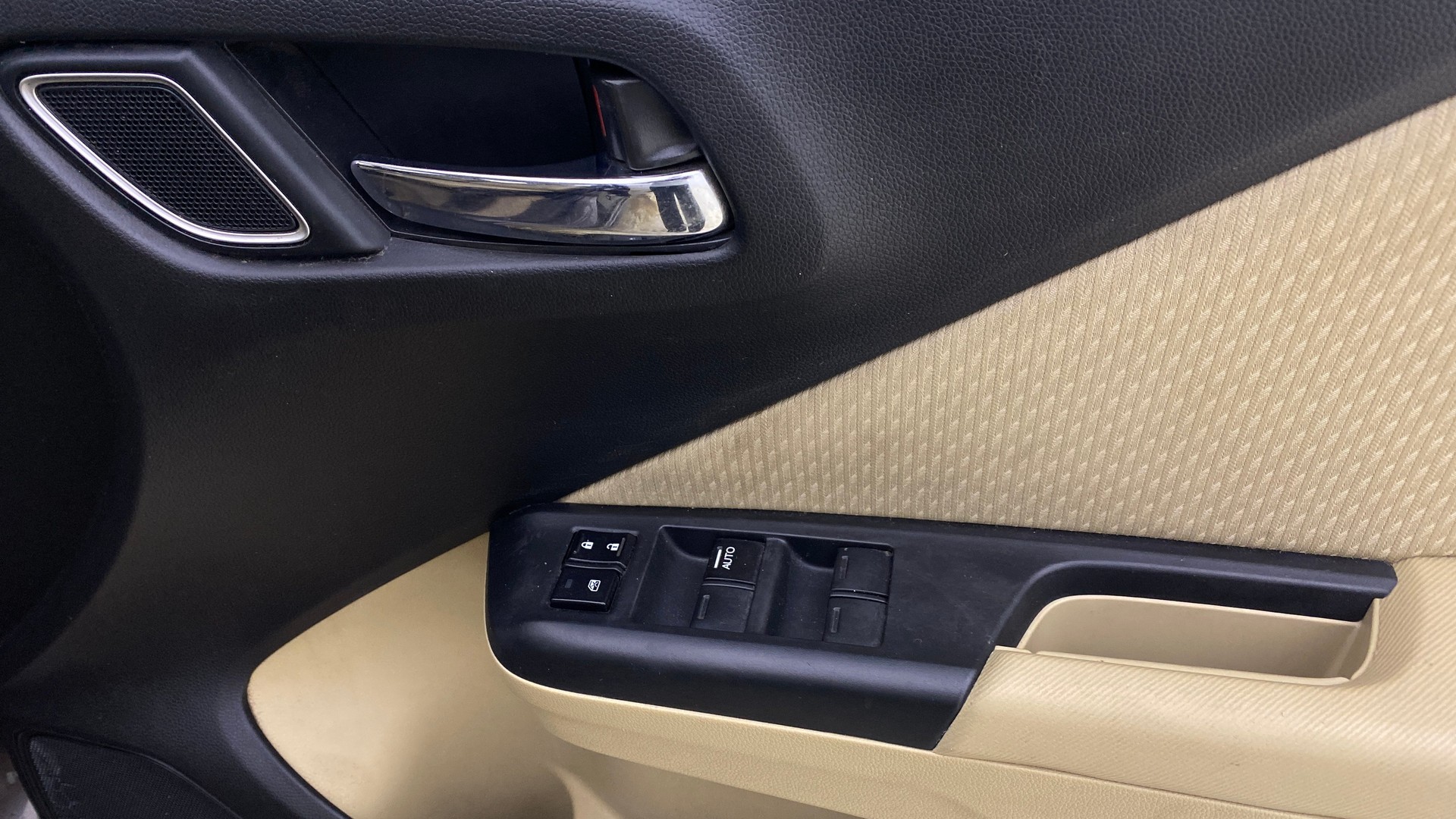 View 2022 Honda City ZX MT Diesel Anniversary Edition Image 34 Used 2022 Honda City ZX MT Diesel Anniversary Edition Image 34