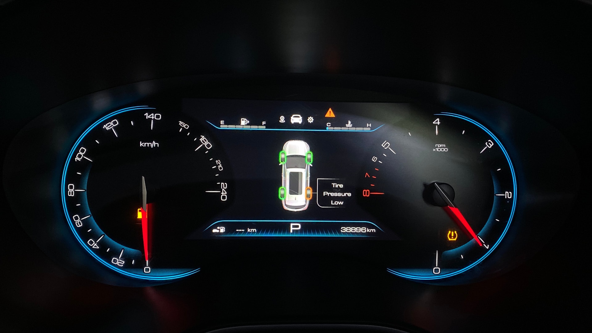 View 2020 MG Hector Sharp DCT Petrol Dual Tone Image 22 Used 2020 MG Hector Sharp DCT Petrol Dual Tone Image 22