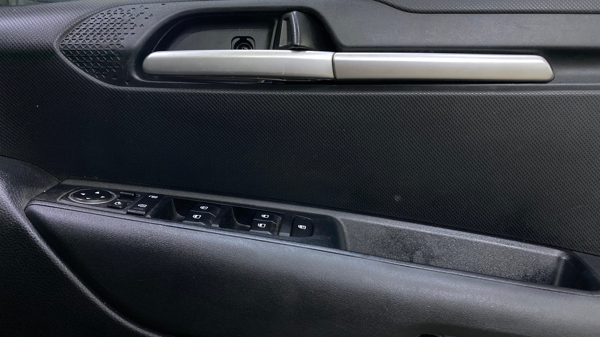 View 2024 Kia Sonet HTE Petrol Image 33 Used 2024 Kia Sonet HTE Petrol Image 33