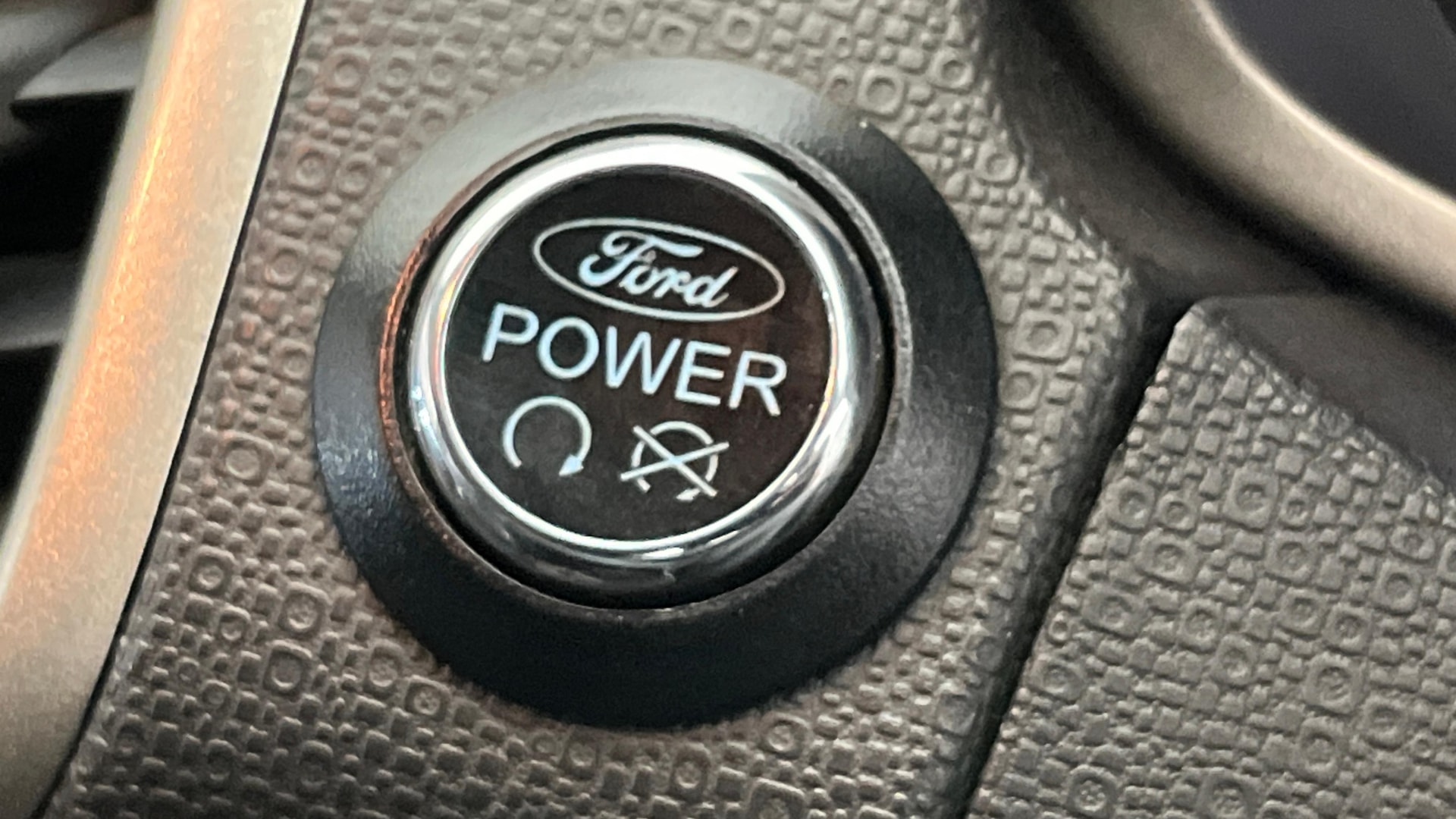 View 2017 Ford EcoSport 1.5 TDCi Diesel Ambiente BS IV Image 34 Used 2017 Ford EcoSport 1.5 TDCi Diesel Ambiente BS IV Image 34