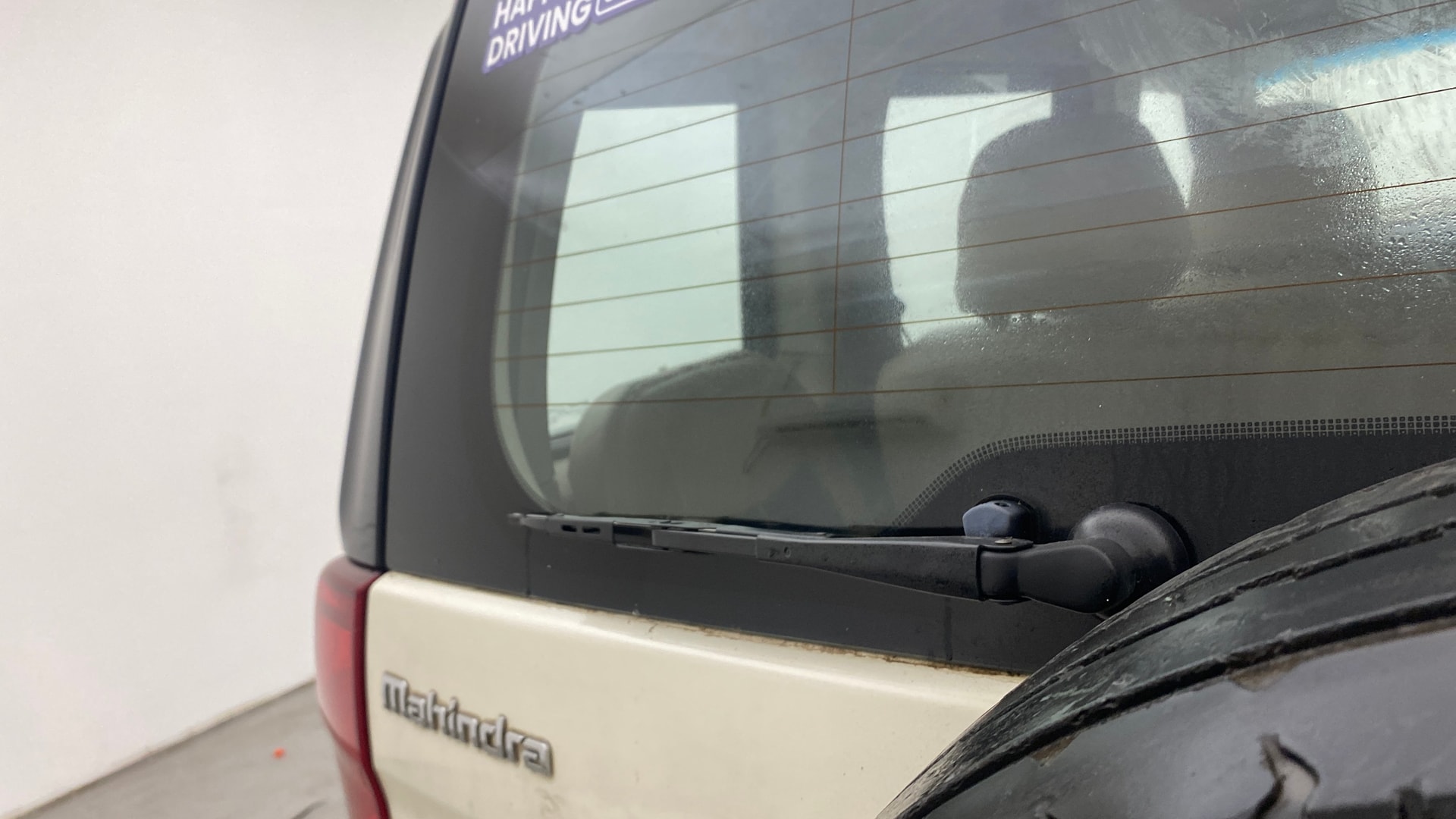 View 2018 Mahindra TUV300 T8 Image 24 Used 2018 Mahindra TUV300 T8 Image 24