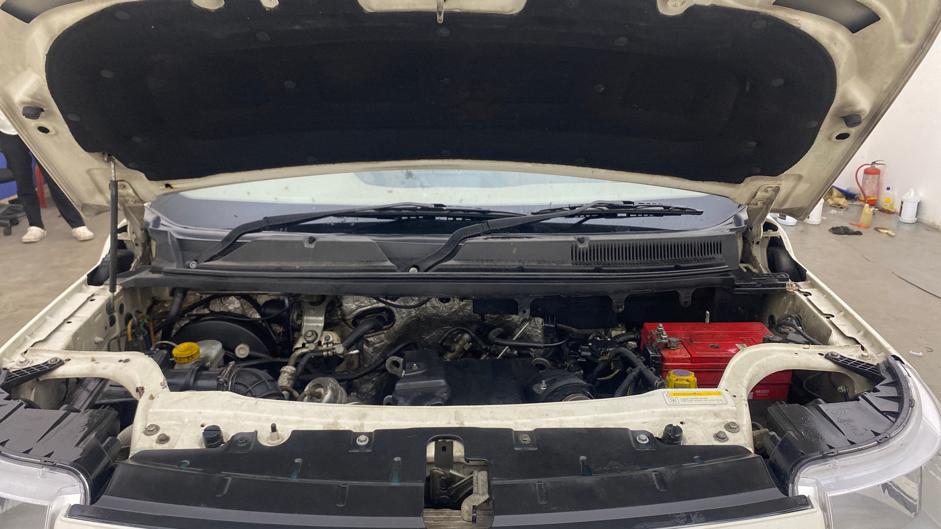 View 2018 Mahindra TUV300 T8 Image 44 Used 2018 Mahindra TUV300 T8 Image 44
