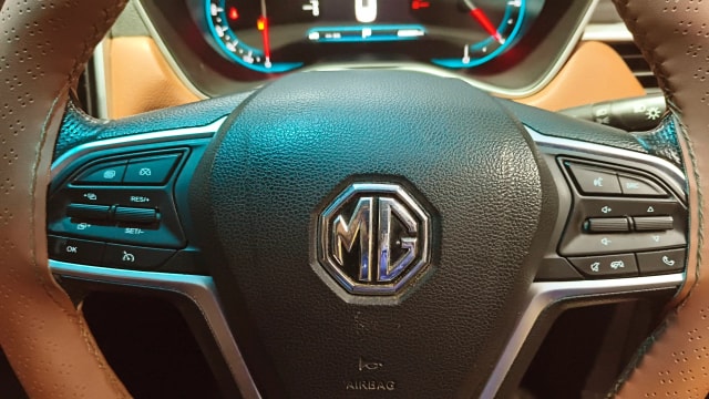 View MG Hector Plus Image 3 Used MG Hector Plus Image 3