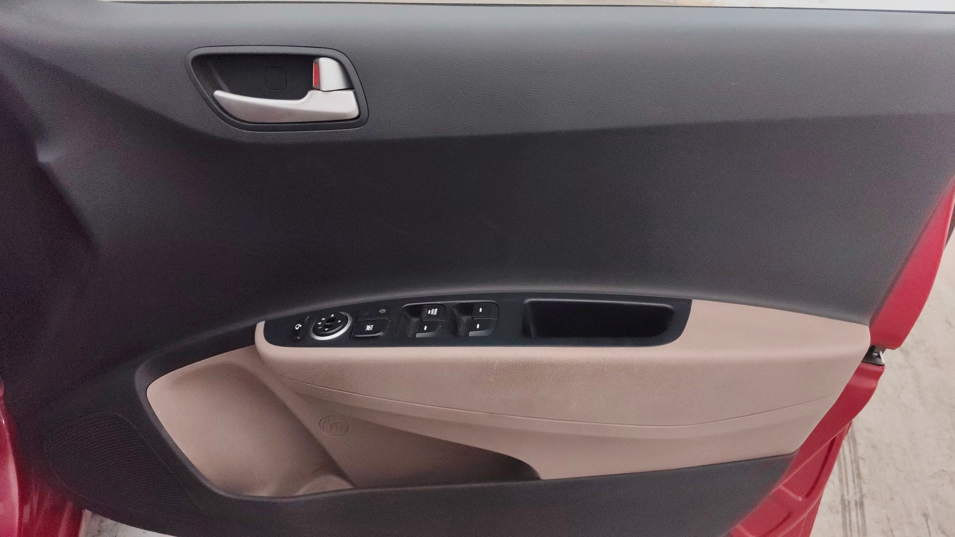 View 2014 Hyundai Xcent SX Petrol (O) Image 33 Used 2014 Hyundai Xcent SX Petrol (O) Image 33