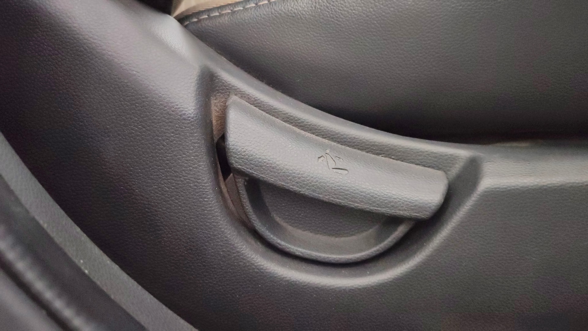 View 2014 Hyundai Xcent SX Petrol (O) Image 18 Used 2014 Hyundai Xcent SX Petrol (O) Image 18