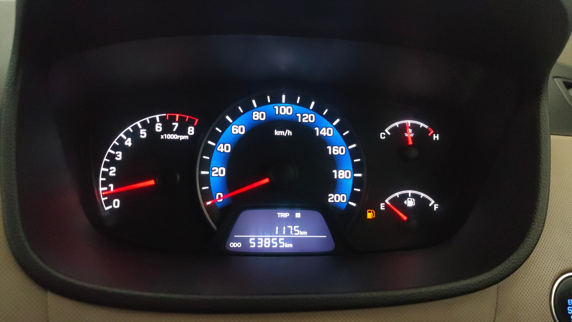 View 2014 Hyundai Xcent SX Petrol (O) Image 35 Used 2014 Hyundai Xcent SX Petrol (O) Image 35