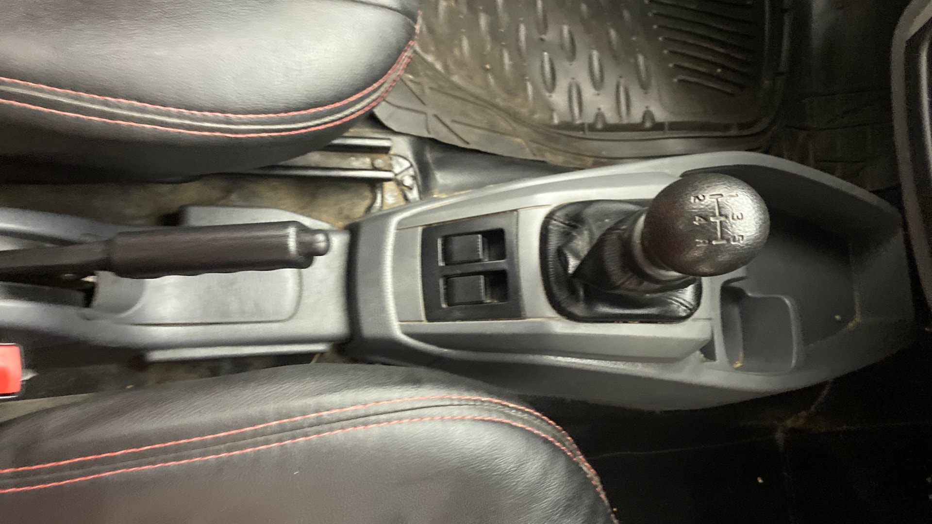 View 2013 Maruti Suzuki Alto 800 LX Image 37 Used 2013 Maruti Suzuki Alto 800 LX Image 37