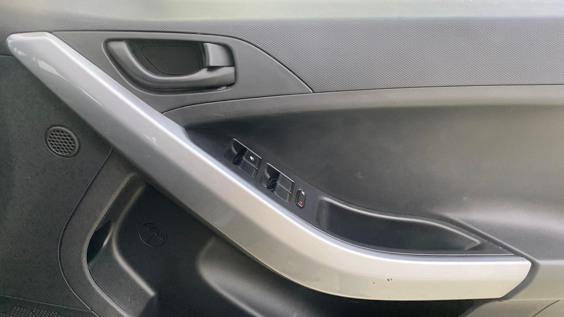 View 2021 Tata Nexon Revotron XM Image 32 Used 2021 Tata Nexon Revotron XM Image 32