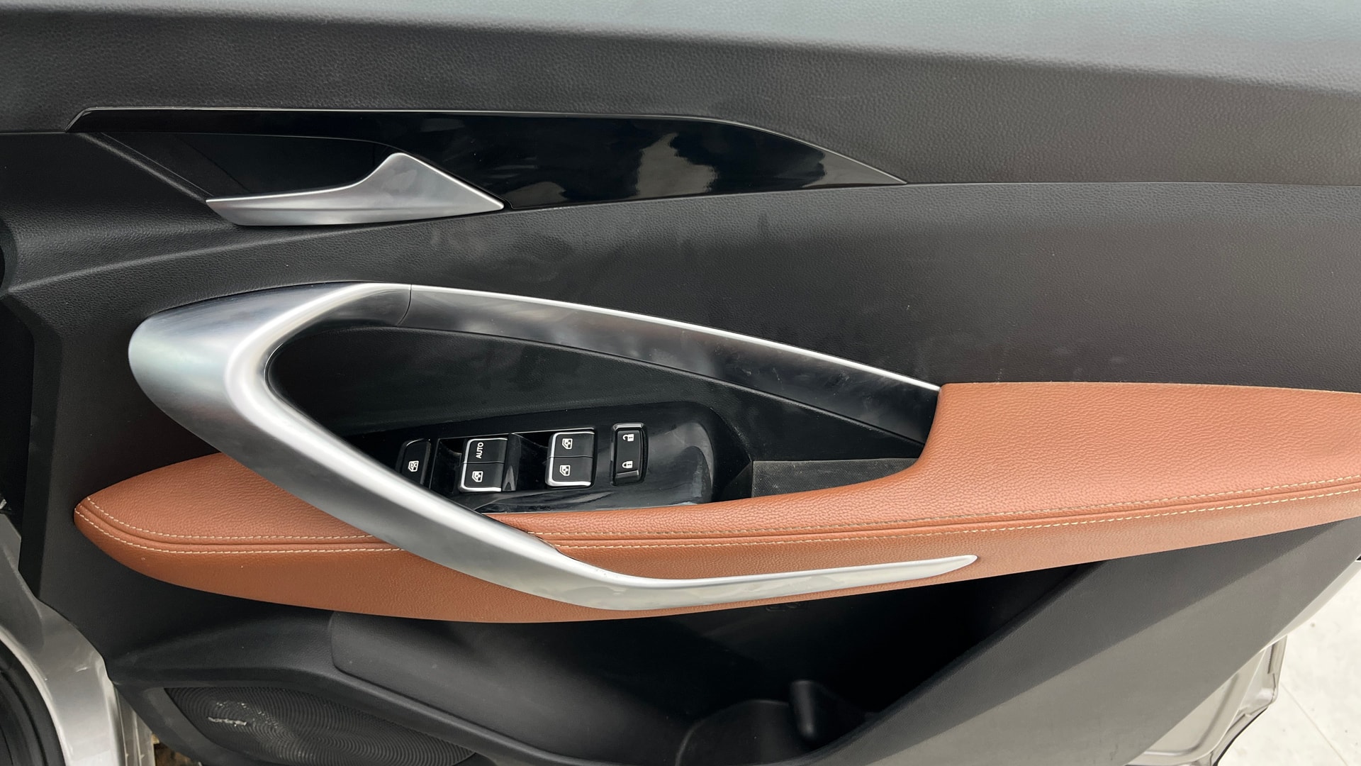 View 2022 MG Hector Plus Sharp CVT Petrol Image 35 Used 2022 MG Hector Plus Sharp CVT Petrol Image 35