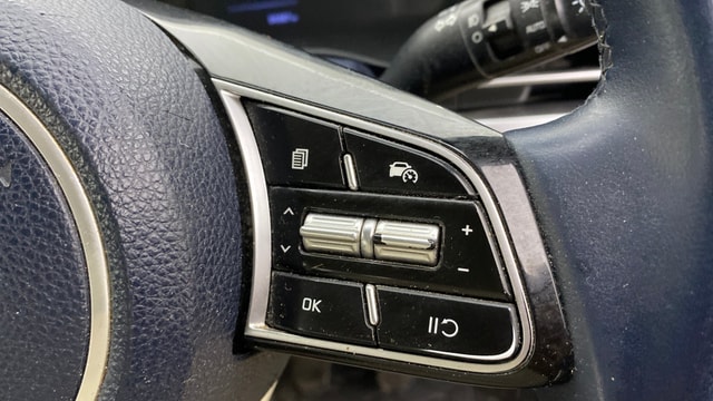 View Kia Carens Image 3 Used Kia Carens Image 3