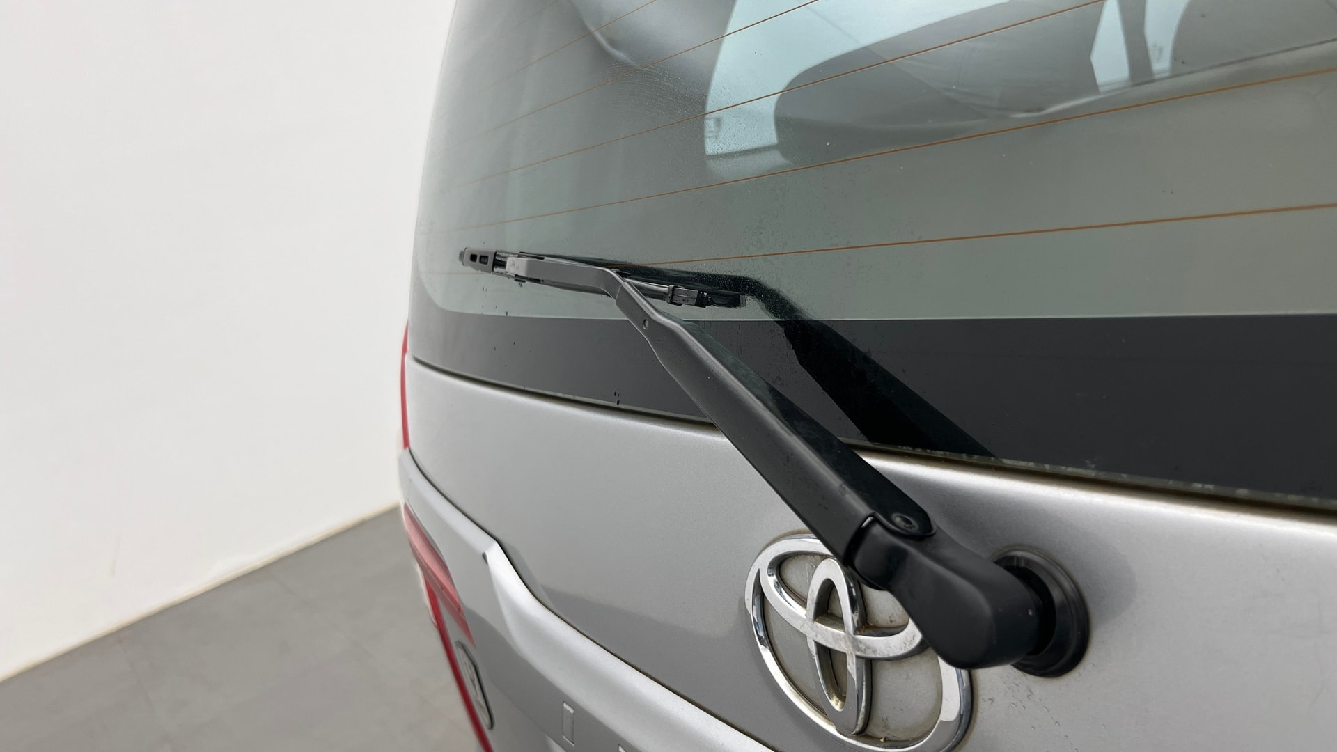 View 2015 Toyota Innova 2.5 GX 7 Seater Diesel Image 43 Used 2015 Toyota Innova 2.5 GX 7 Seater Diesel Image 43