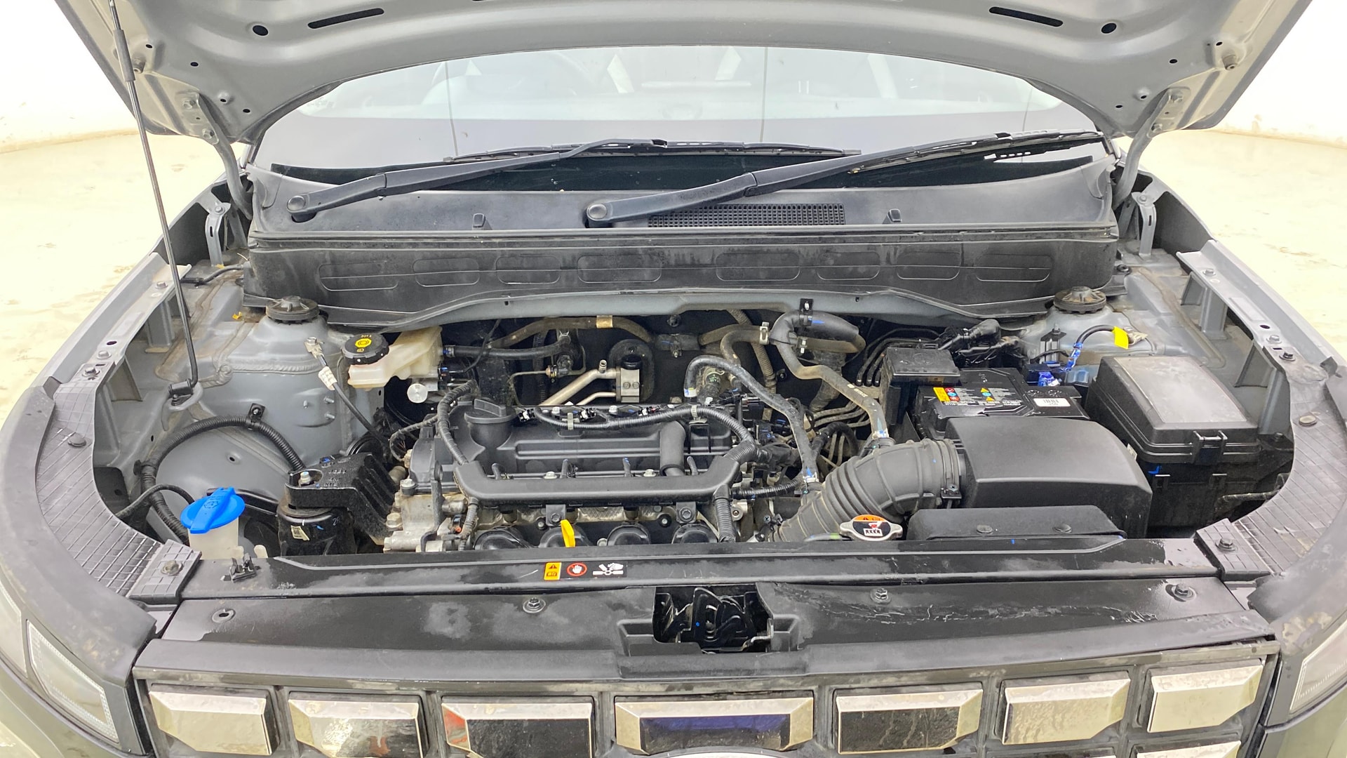 View 2024 Hyundai Venue SX 1.2 Petrol MT Image 45 Used 2024 Hyundai Venue SX 1.2 Petrol MT Image 45