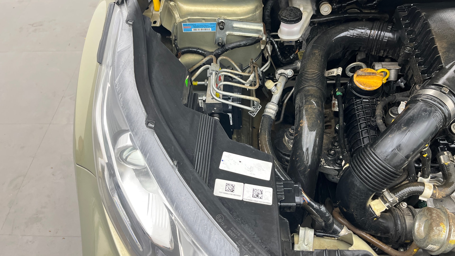 View 2022 Tata Nexon Revotron XE Image 4 Used 2022 Tata Nexon Revotron XE Image 4