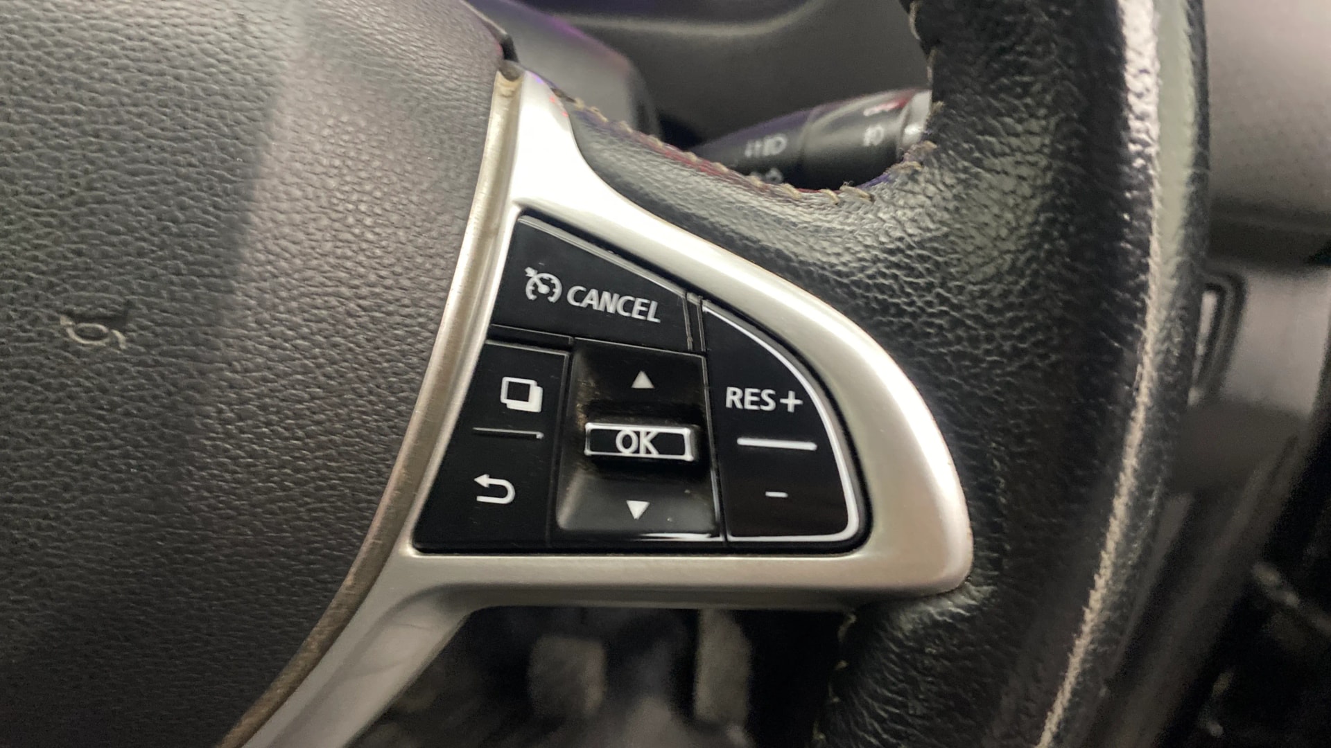 View 2023 Nissan Magnite Turbo XV Premium Image 3 Used 2023 Nissan Magnite Turbo XV Premium Image 3