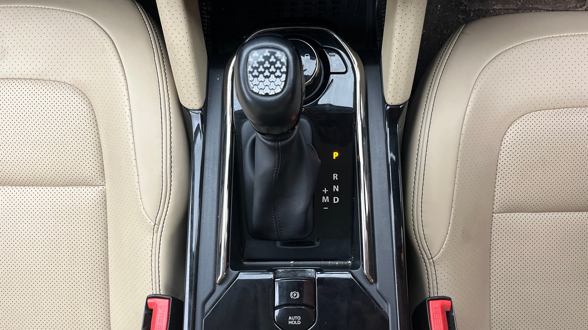 View 2022 Tata Safari XZA Plus Image 43 Used 2022 Tata Safari XZA Plus Image 43