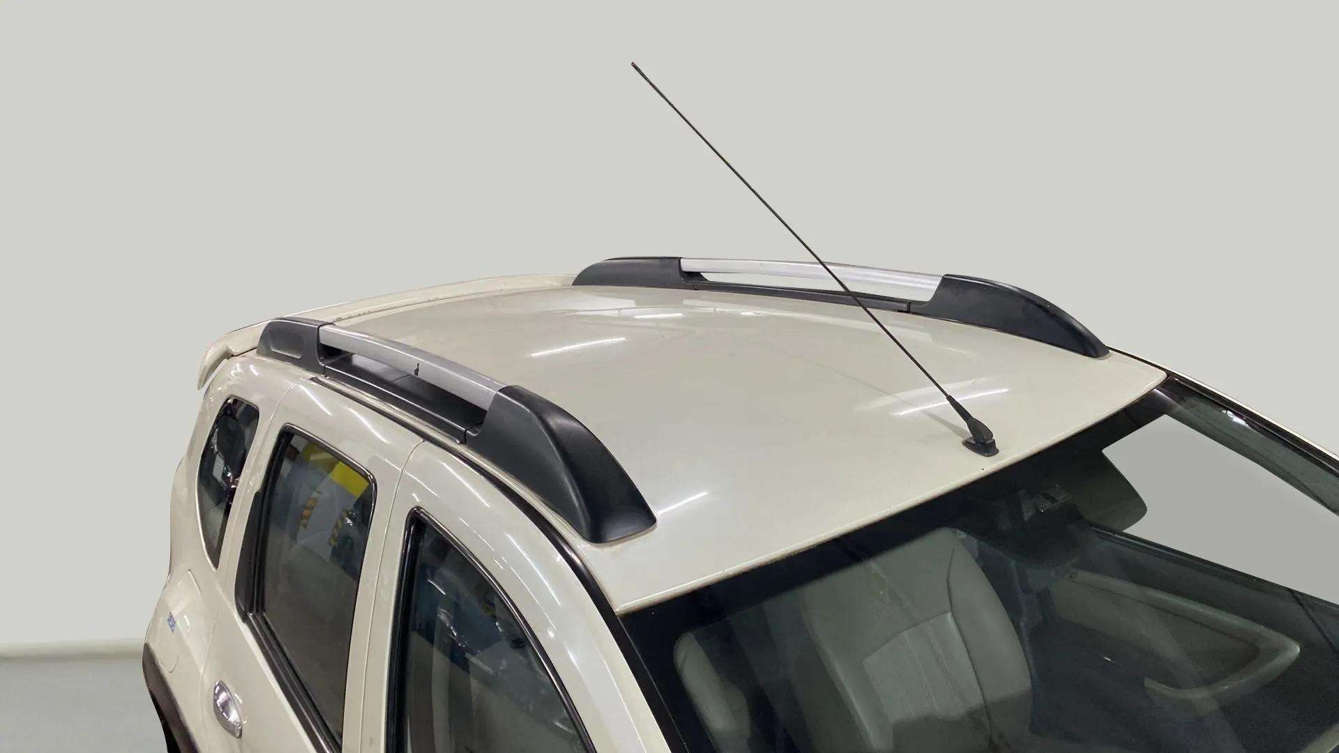 View 2014 Renault Duster 85 PS RxL plus Diesel Image 4 Used 2014 Renault Duster 85 PS RxL plus Diesel Image 4