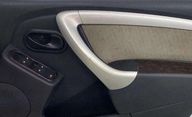 View Renault Duster Image 16 Used Renault Duster Image 16