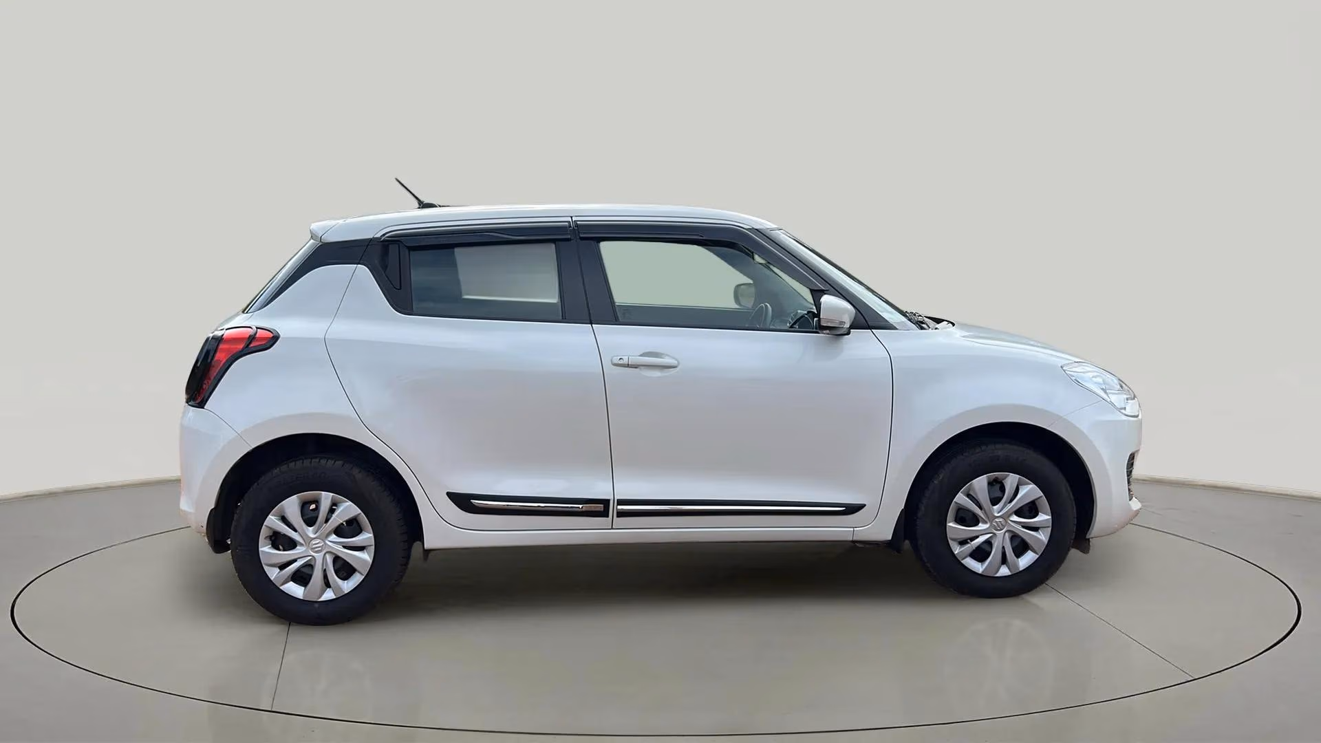 View 2022 Maruti Suzuki 1000 Base Variant Image 8 Used 2022 Maruti Suzuki 1000 Base Variant Image 8