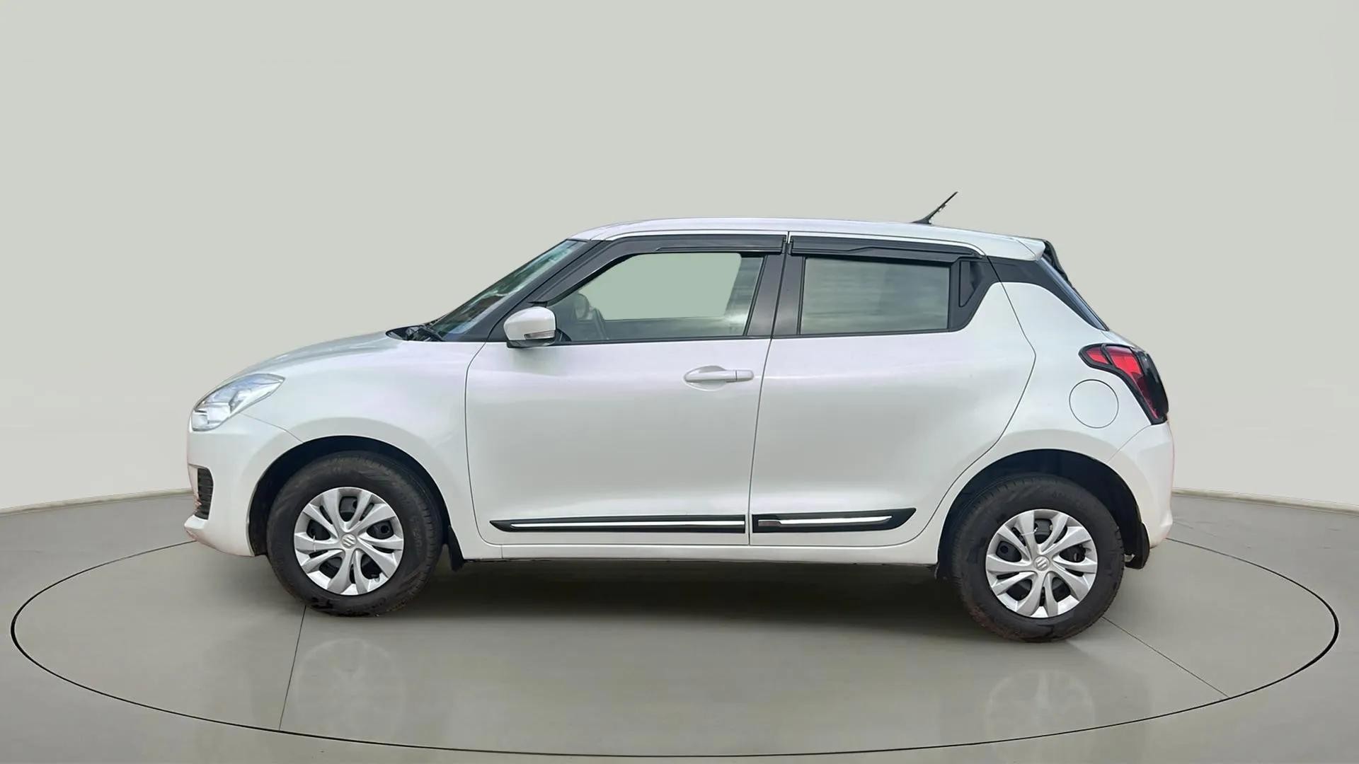 View 2022 Maruti Suzuki 1000 Base Variant Image 5 Used 2022 Maruti Suzuki 1000 Base Variant Image 5