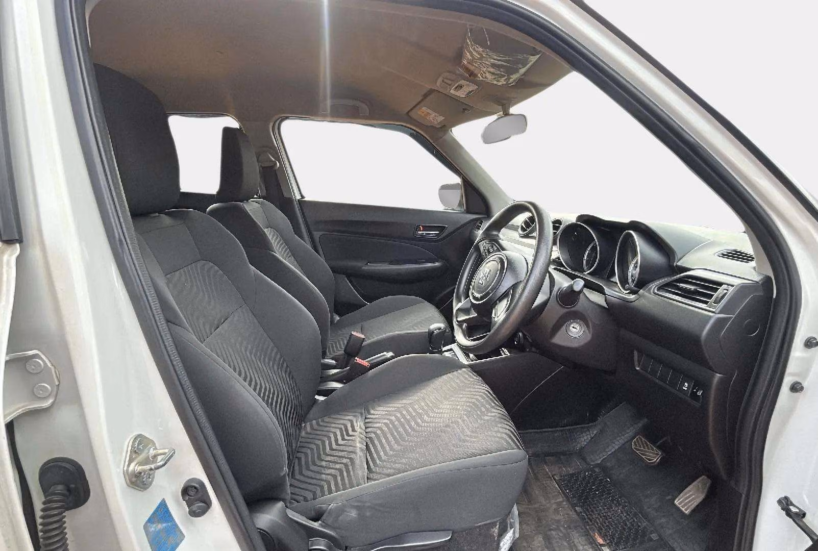 View 2022 Maruti Suzuki 1000 Base Variant Image 24 Used 2022 Maruti Suzuki 1000 Base Variant Image 24