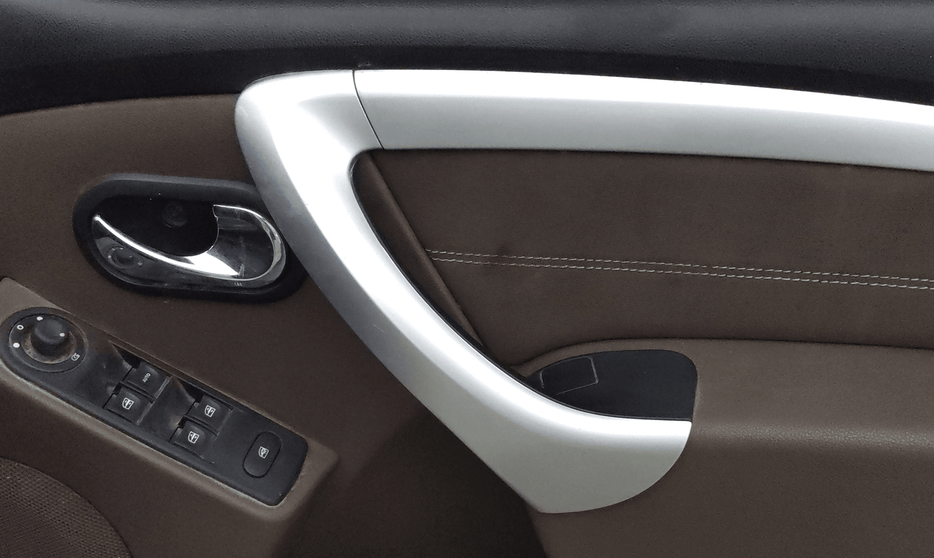 View 2019 Renault Duster Diesel 110PS RXZ AMT Image 32 Used 2019 Renault Duster Diesel 110PS RXZ AMT Image 32