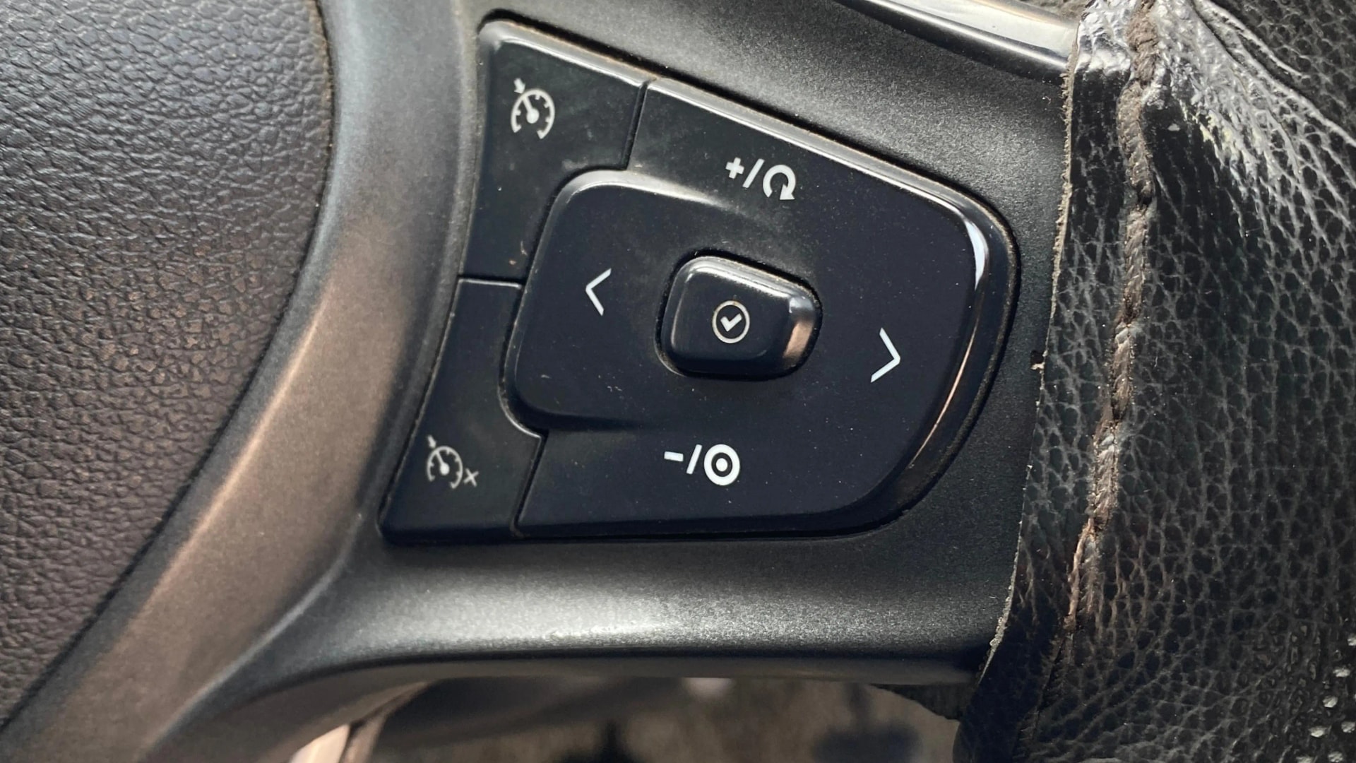 Used 2021 Tata Altroz Used 2021 Tata Altroz
