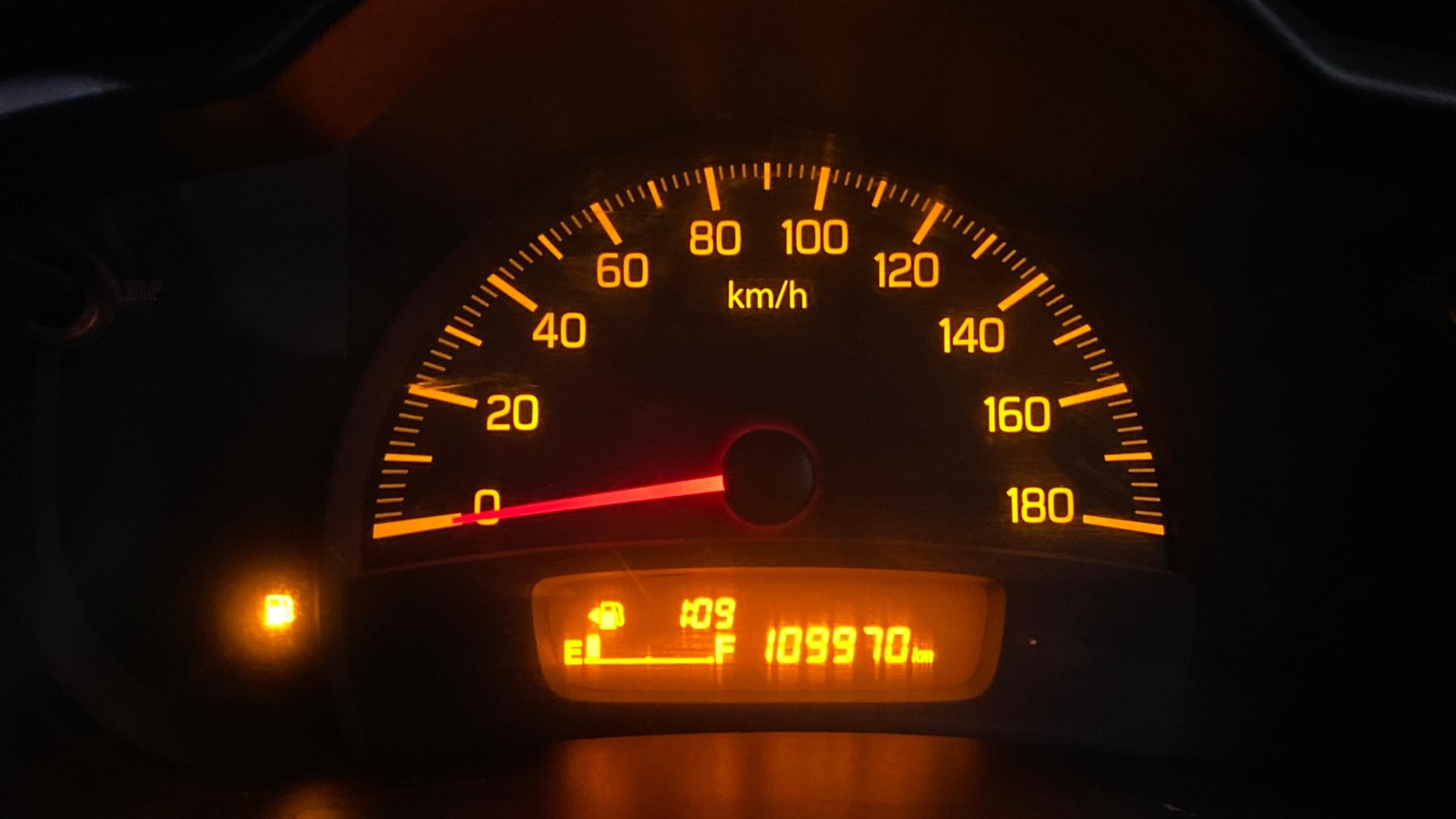 यूज़्ड 2016 मारुति सुजुकी 1000 यूज़्ड 2016 मारुति सुजुकी 1000