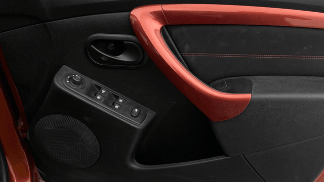 View Renault Duster Image 33 Used Renault Duster Image 33