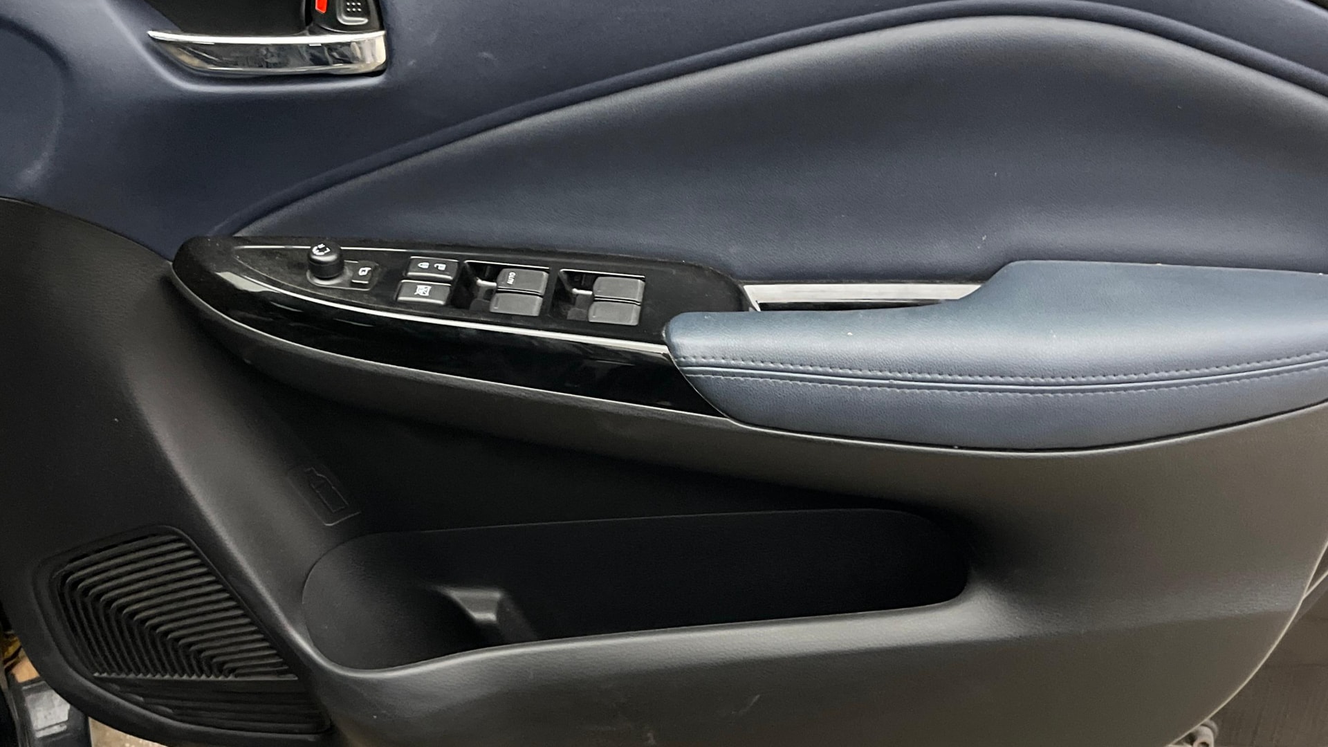 View 2023 Maruti Suzuki 1000 Base Variant Image 34 Used 2023 Maruti Suzuki 1000 Base Variant Image 34