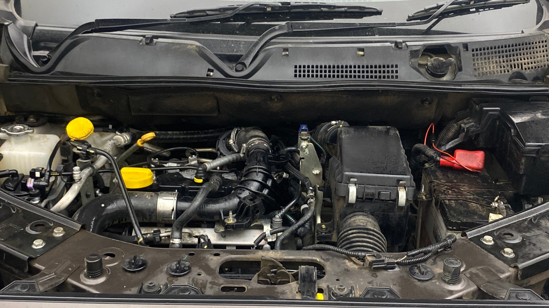 View 2022 Nissan Magnite Turbo XV CVT Image 42 Used 2022 Nissan Magnite Turbo XV CVT Image 42