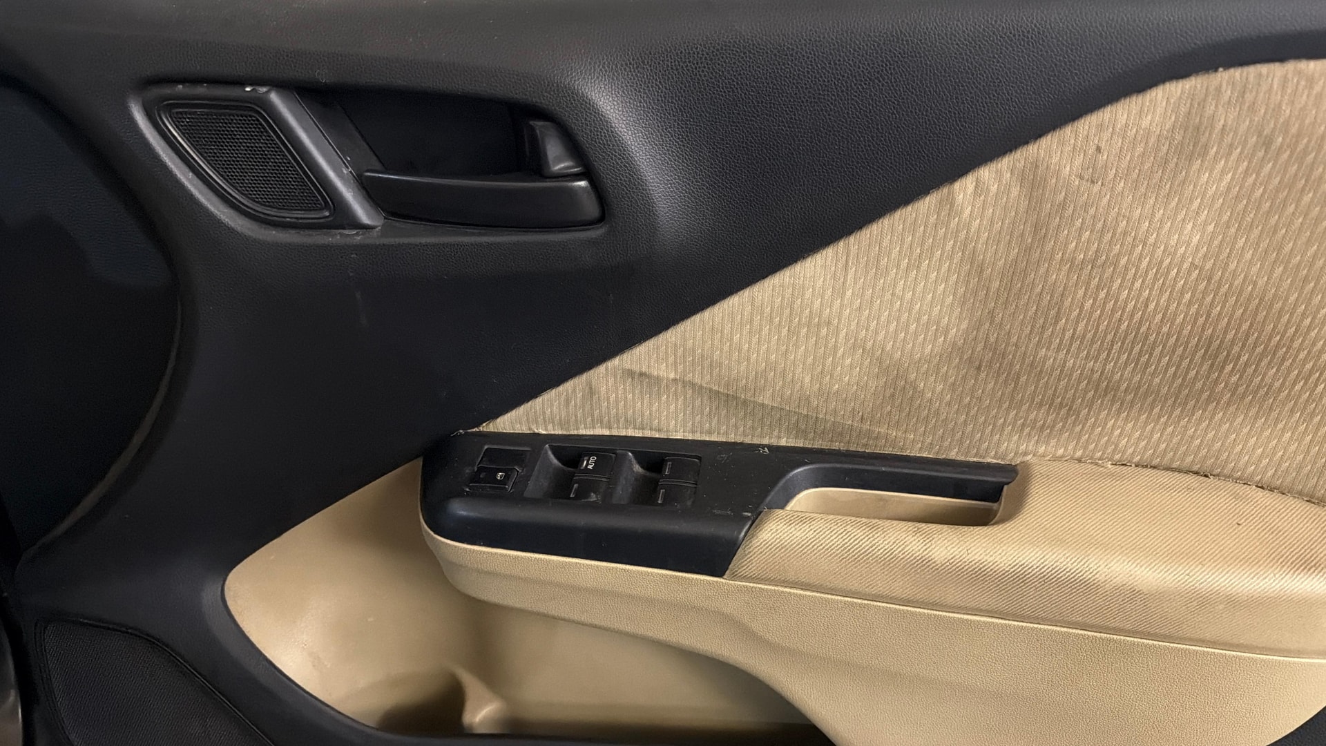 View 2018 Honda City ZX MT Diesel Anniversary Edition Image 32 Used 2018 Honda City ZX MT Diesel Anniversary Edition Image 32