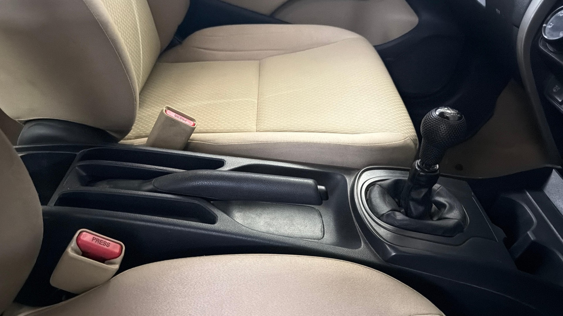 View 2018 Honda City ZX MT Diesel Anniversary Edition Image 37 Used 2018 Honda City ZX MT Diesel Anniversary Edition Image 37