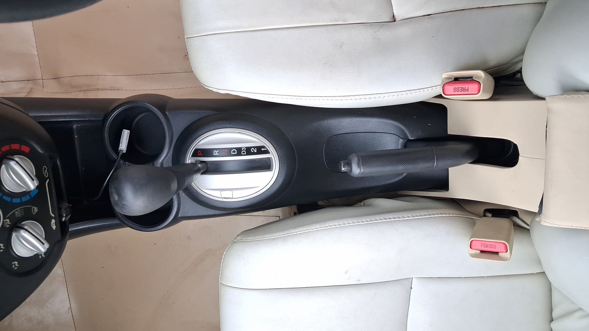 View 2016 Honda Amaze E MT Petrol BS IV Image 39 Used 2016 Honda Amaze E MT Petrol BS IV Image 39