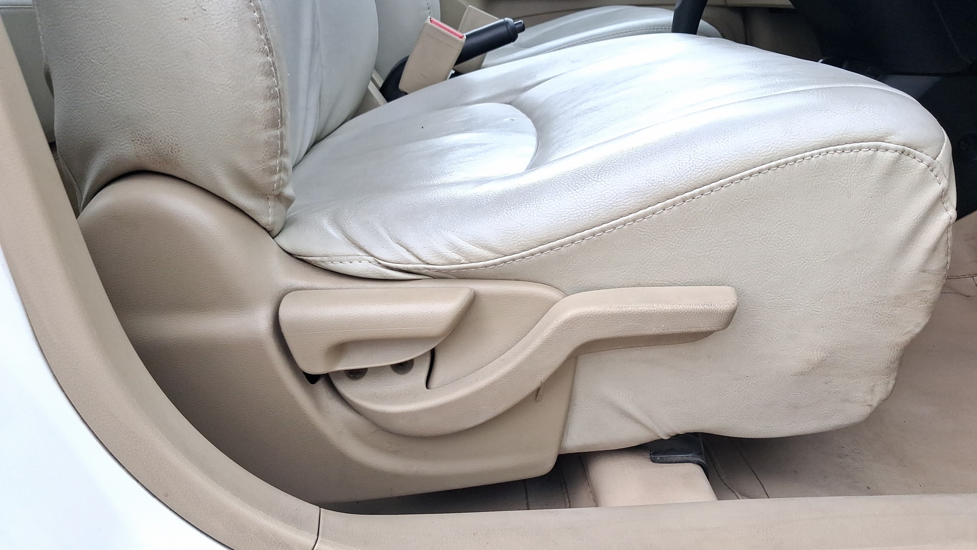 View 2016 Honda Amaze E MT Petrol BS IV Image 19 Used 2016 Honda Amaze E MT Petrol BS IV Image 19